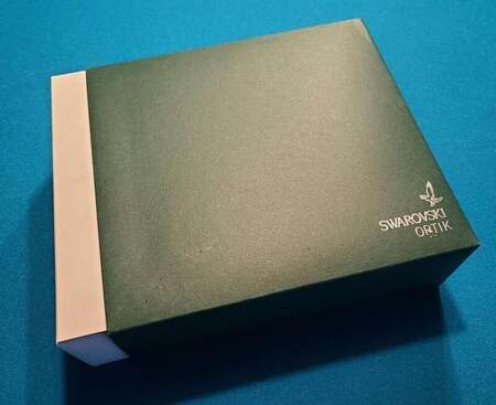 SWARO BOX 2.jpg