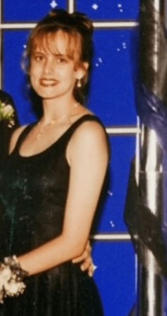 Stormy-Daniels-at-prom.png